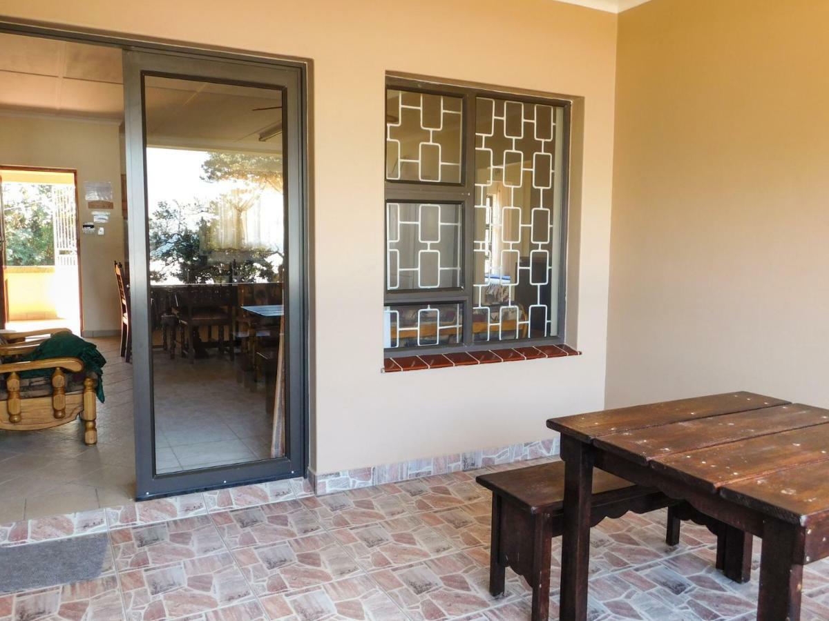 Mama Mia Cottages Oslo Beach Port Shepstone Exterior foto