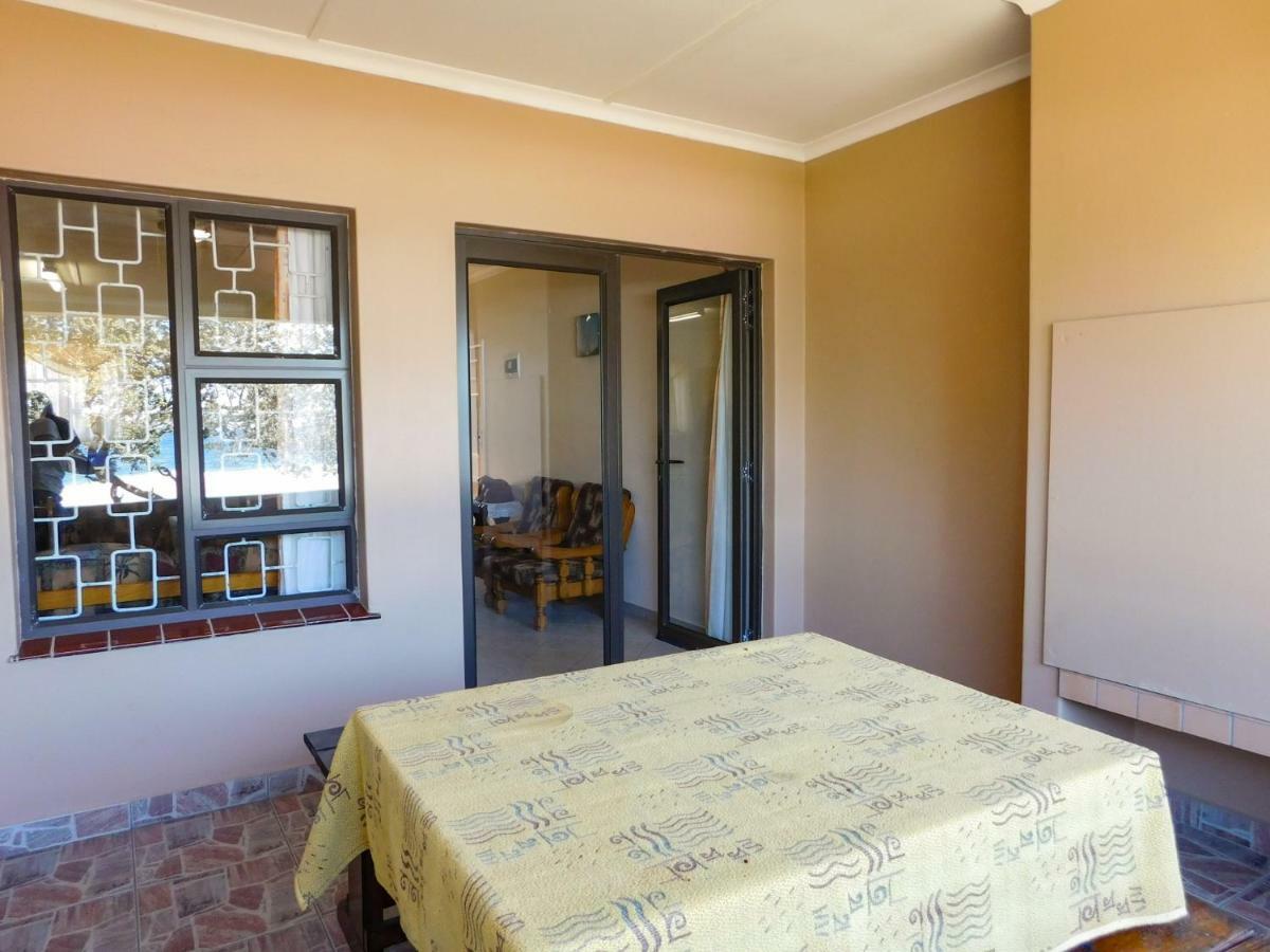 Mama Mia Cottages Oslo Beach Port Shepstone Exterior foto
