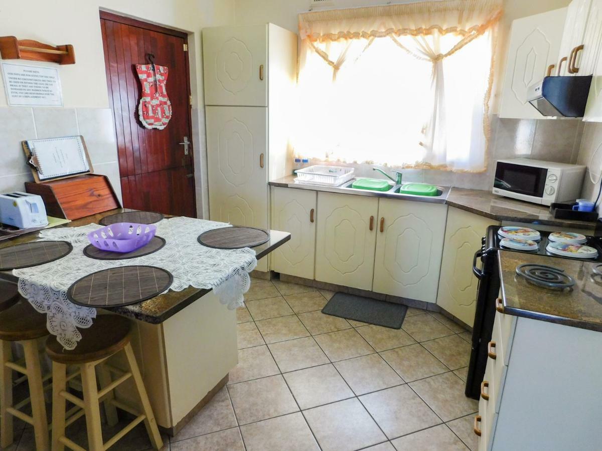 Mama Mia Cottages Oslo Beach Port Shepstone Exterior foto