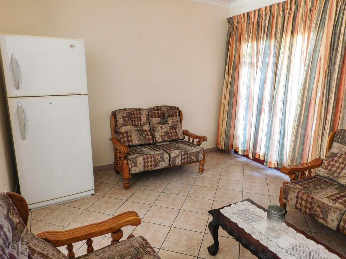 Mama Mia Cottages Oslo Beach Port Shepstone Exterior foto